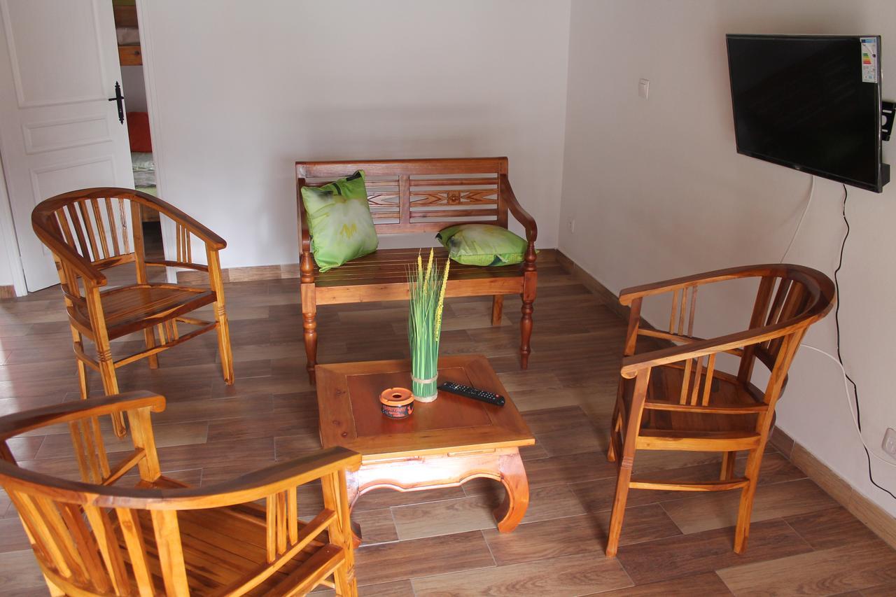 Les Cases Pres Du Lac Cilaos Buitenkant foto